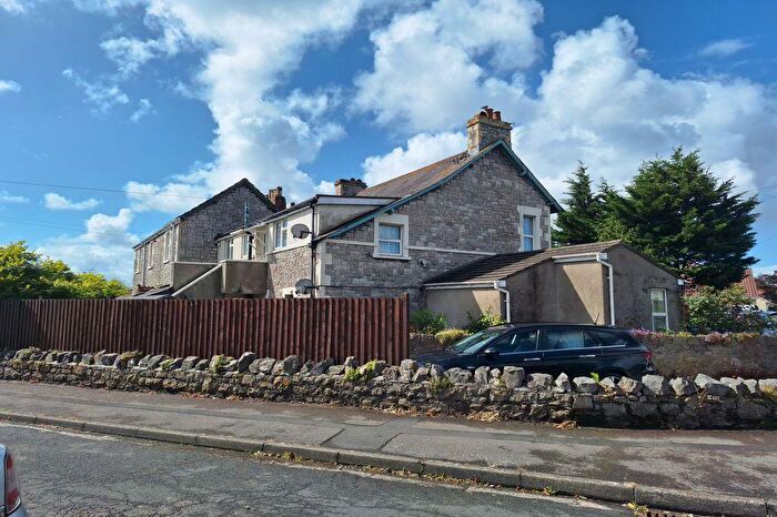 2 Bedroom Flat For Sale In Locking Road, Private Garden - No Chain, BS22