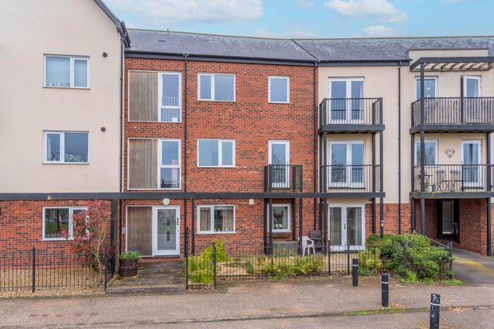 2 Bedroom Flat To Rent In Lawley Village, Telford, TF4