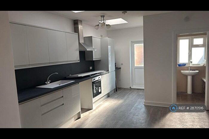 4 Bedroom Terraced House To Rent In Smithies Road, London, SE2