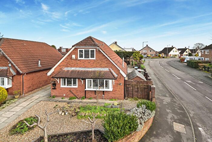 2 Bedroom Detached House For Sale In Southover, Westhoughton, Bolton, BL5