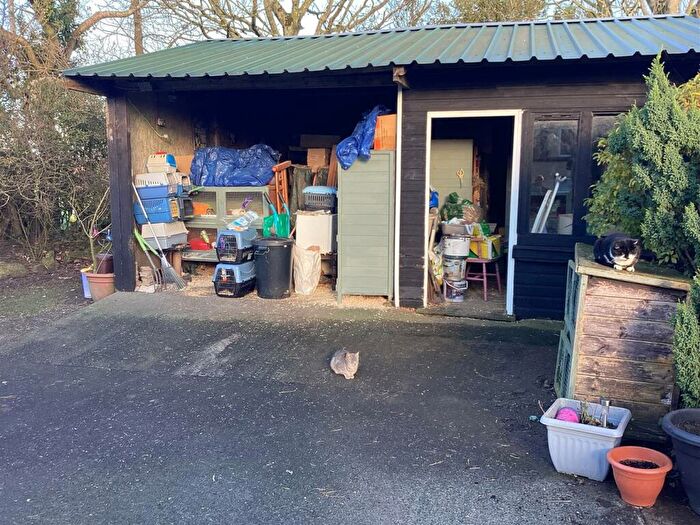 2 Bedroom Cottage For Sale In Penysarn, LL69