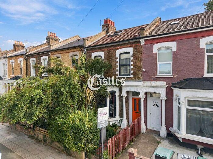 4 Bedroom Terraced House For Sale In Beaconsfield Road, London, N15