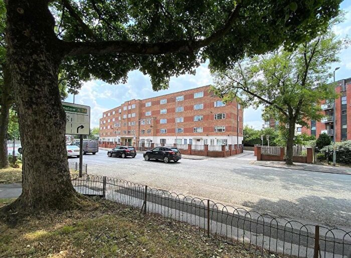 1 Bedroom Flat For Sale In Parrs Wood Court, Wilmslow Road, Didsbury, M20