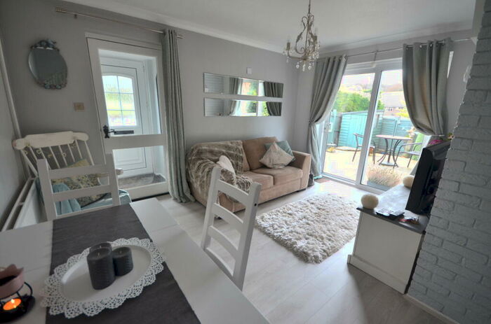 1 Bedroom Semi-Detached House To Rent In Ploughmans Way, Rainham, ME8