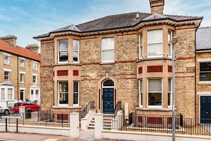 1 Bedroom Flat To Rent In Warkworth Terrace, Cambridge, CB1