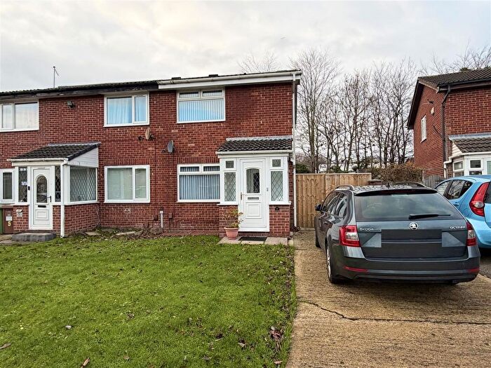 2 Bedroom Property For Sale In Brackley, Washington, NE37