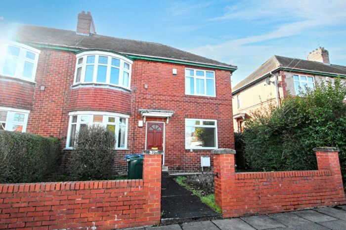 2 Bedroom Flat To Rent In Harewood Road, Gosforth, Newcastle Upon Tyne, Tyne And Wear, NE3
