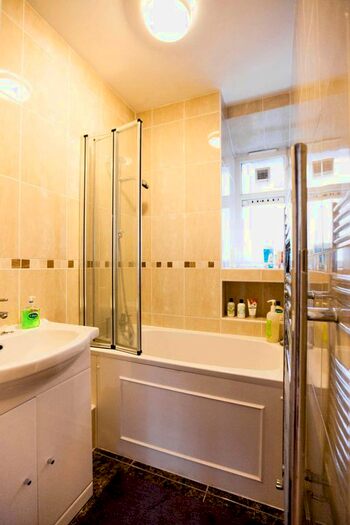 1 Bedroom Flat To Rent In Homerton Road, Homerton, London, E9