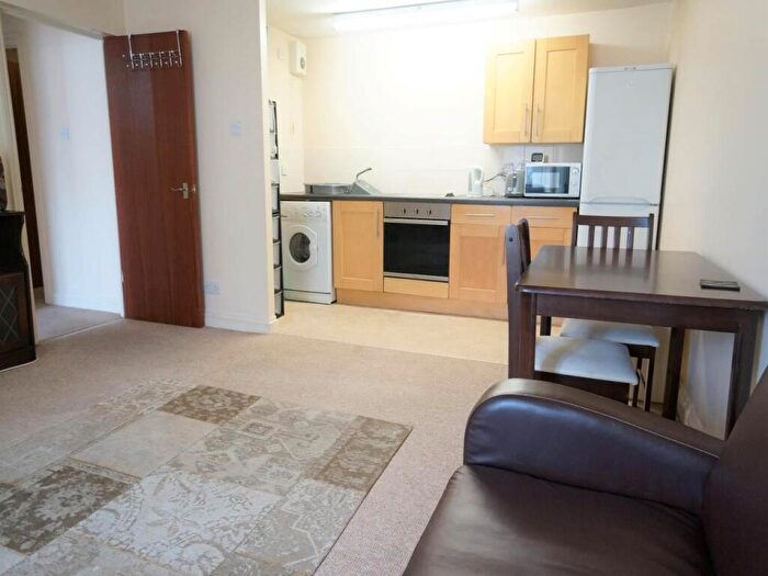 1 Bedroom Apartment To Rent In York Place, Bangor, LL57
