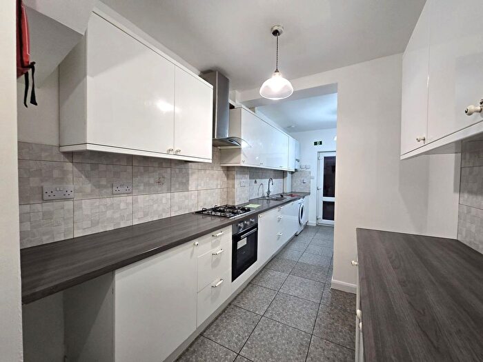 5 Bedroom Terraced House To Rent In Gardner Road, London, E13