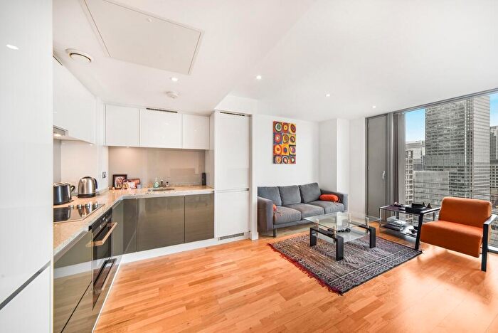 1 Bedroom Flat To Rent In Landmark East, Marsh Wall, E14