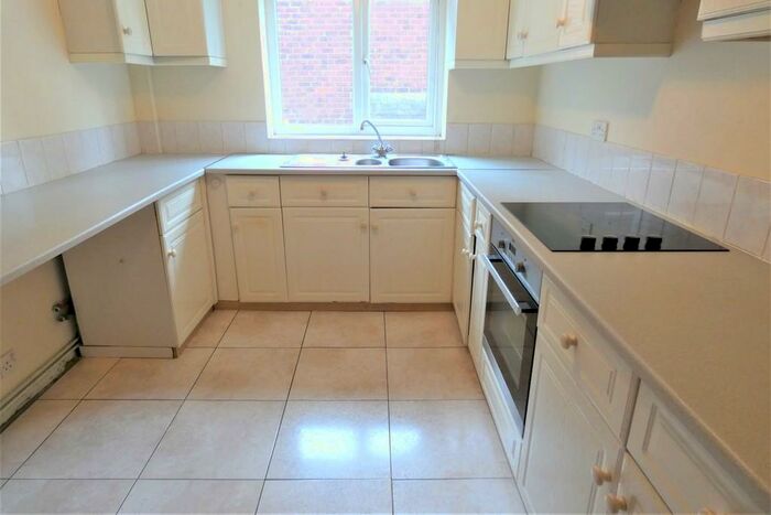 2 Bedroom Flat To Rent In Waterloo Road, Ashton-On-Ribble, PR2