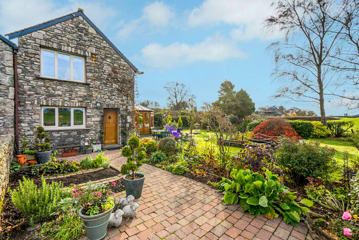 5 Bedroom Barn Conversion For Sale In Rosslyn, Natland, Kendal, Cumbria, LA9