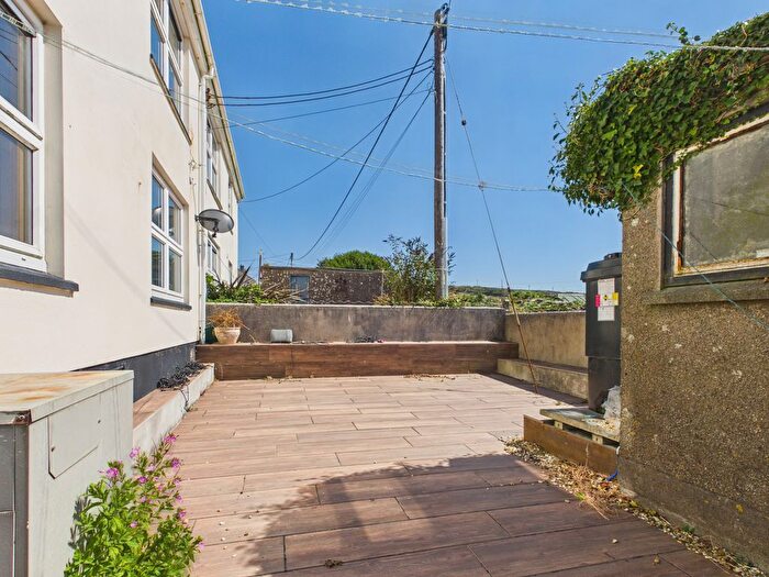2 Bedroom Flat For Sale In Moorland Close, Penzance, TR19