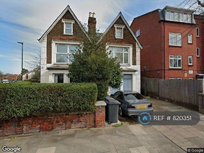 2 Bedroom Maisonette To Rent In Colney Hatch Lane, Muswell Hill, N10
