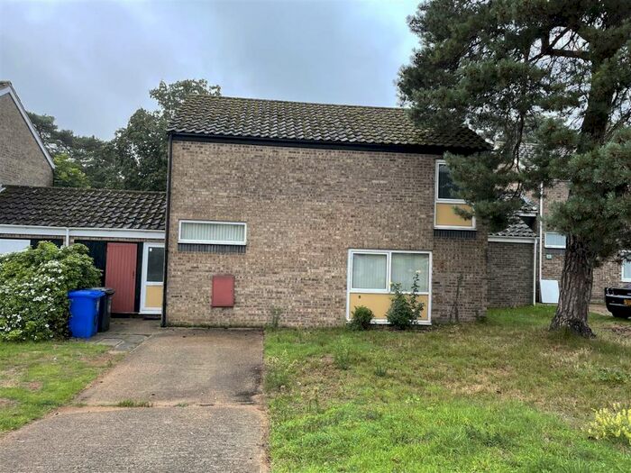 3 Bedroom House To Rent In Cedar Close, Raf Lakenheath, Brandon, IP27