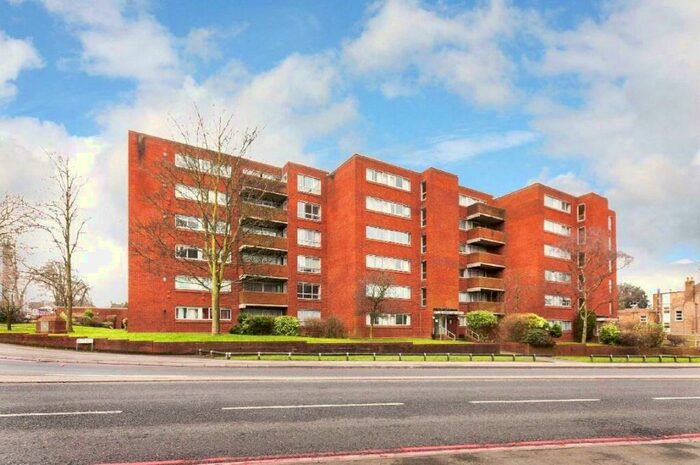 1 Bedroom Apartment To Rent In Homefield Park, Sutton, Surrey, SM1