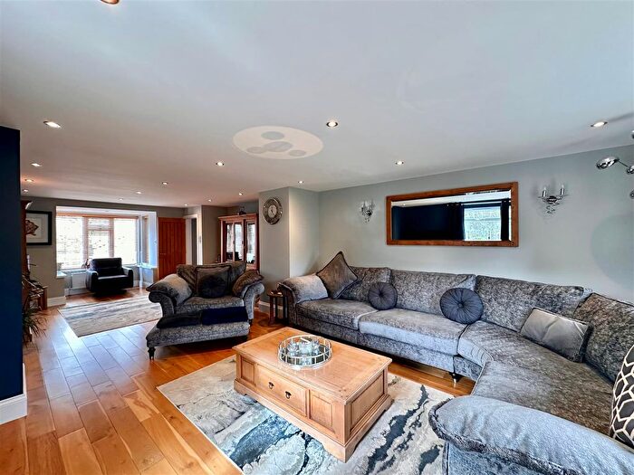 5 Bedroom Detached House For Sale In Main Street, Seamer, Scarborough, YO12