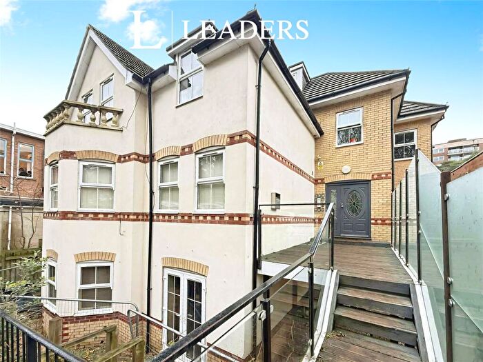 2 Bedroom Flat To Rent In Manor Road, Bournemouth, Dorset, BH1