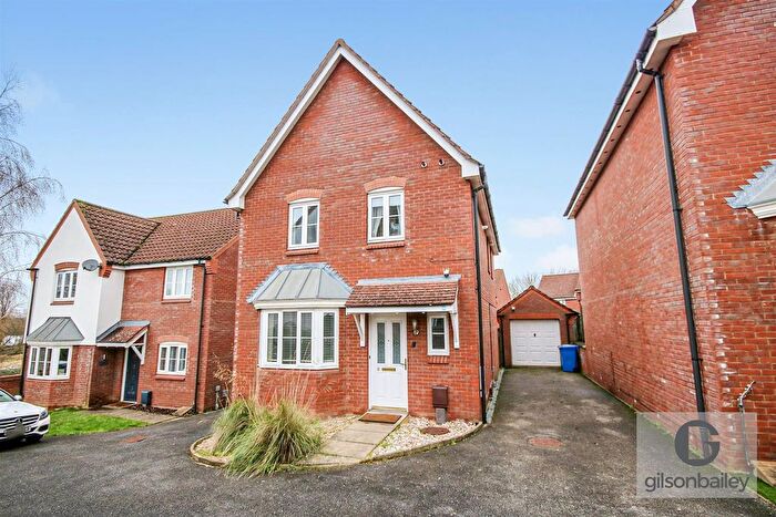 4 Bedroom Detached House For Sale In Thacker Way, Norwich, NR5
