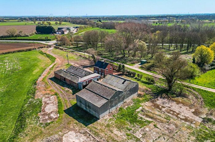 3 Bedroom Farmhouse For Sale In Snaith Road, Rawcliffe, Goole, DN14