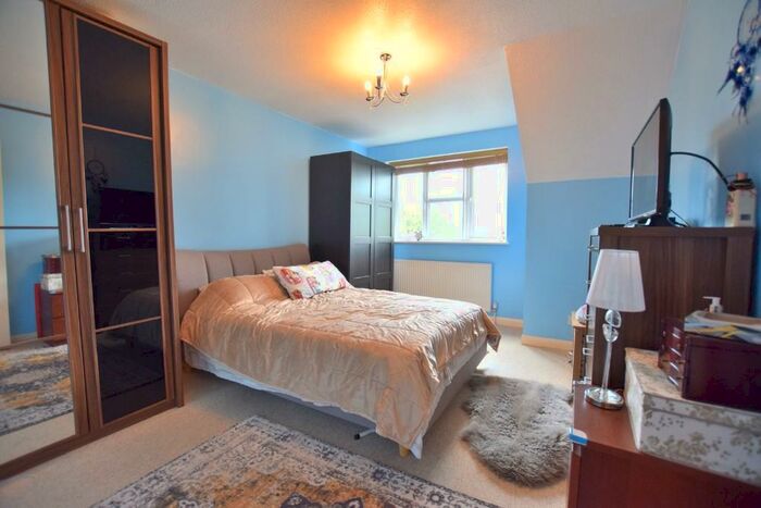 1 Bedroom Apartment To Rent In Sherwood Park Road, Sutton, Surrey, SM1