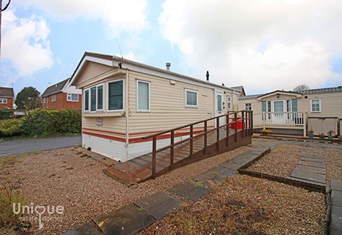 2 Bedroom Property For Sale In Lawsons Road, Thornton-Cleveleys, FY5