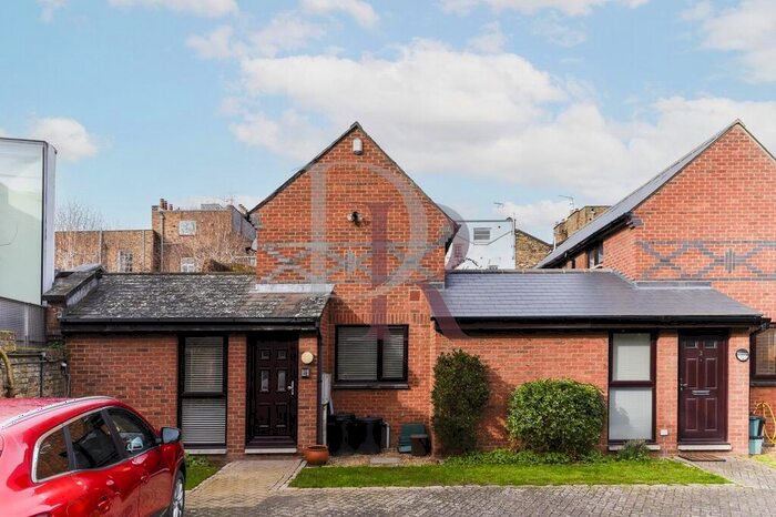 2 Bedroom House To Rent In Elystan Walk, Barnsbury, N1