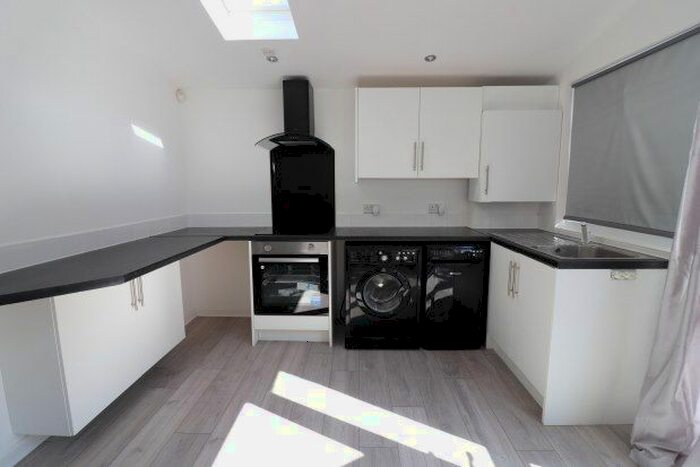 1 Bedroom Studio To Rent In Craigdale Road, Hornchurch, RM11