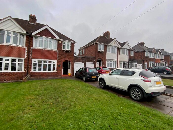 3 Bedroom Semi-Detached House To Rent In Chester Road, Castle Bromwich, Birmingham B36