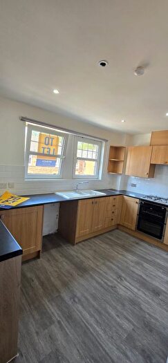 3 Bedroom Flat To Rent In Macdougall Street, Glasgow, G43