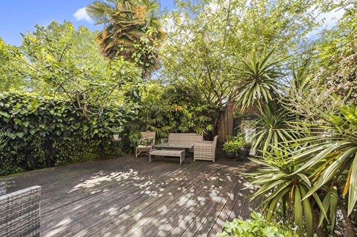 4 Bedroom Semi-Detached House To Rent In The Marlowes, St John's Wood, NW8