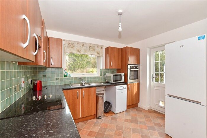 2 Bedroom Semi-detached Bungalow For Sale In Iden Crescent, Staplehurst, Tonbridge, Kent, TN12