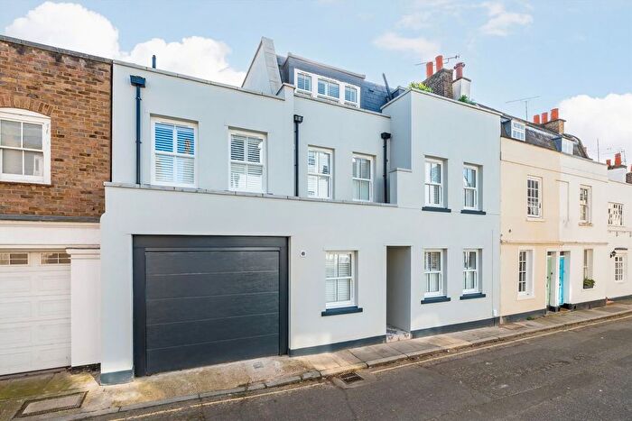 5 Bedroom Property For Sale In Church Street, Old Isleworth, TW7
