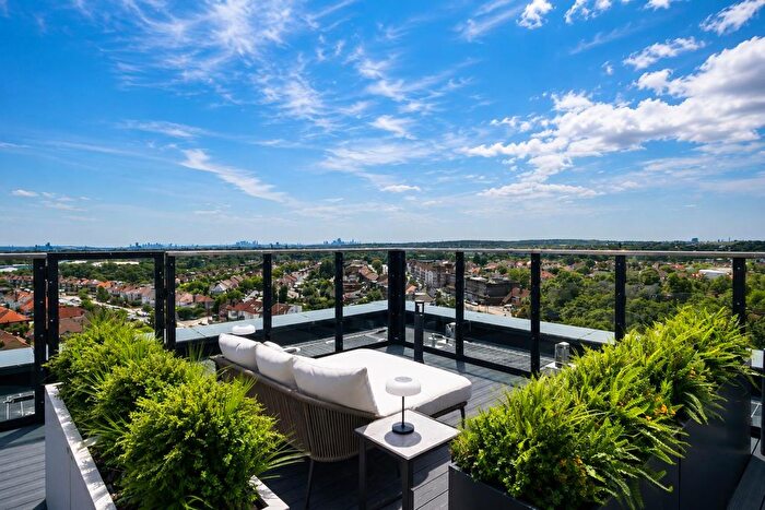 1 Bedroom Flat For Sale In Plot, One One Six, Cockfosters, EN4