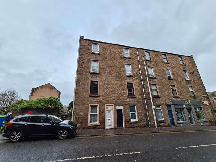 3 Bedroom Flat To Rent In Blackness Road, Dundee, DD1