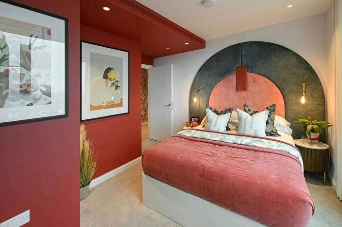 1 Bedroom Flat For Sale In Kennington Ln, London, SE11