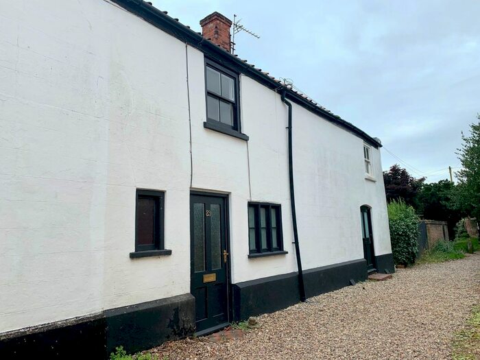 2 Bedroom Cottage To Rent In Penfold Street, Aylsham, NR11