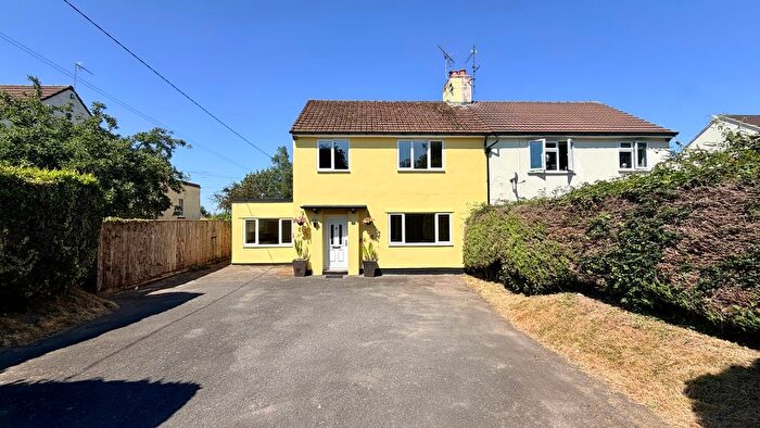 3 Bedroom Semi-detached House For Sale In Crossways, South Chard, TA20