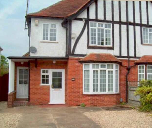 5 Bedroom Semi-Detached House To Rent In Cressingham Road, University, Reading, Berkshire, RG2