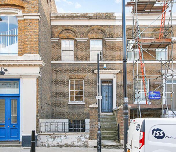3 Bedroom Terraced House For Sale In Fairfield Road, London, E3