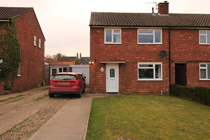 3 Bedroom Semi-Detached House For Sale In Sylvester Road, Leiston, IP16