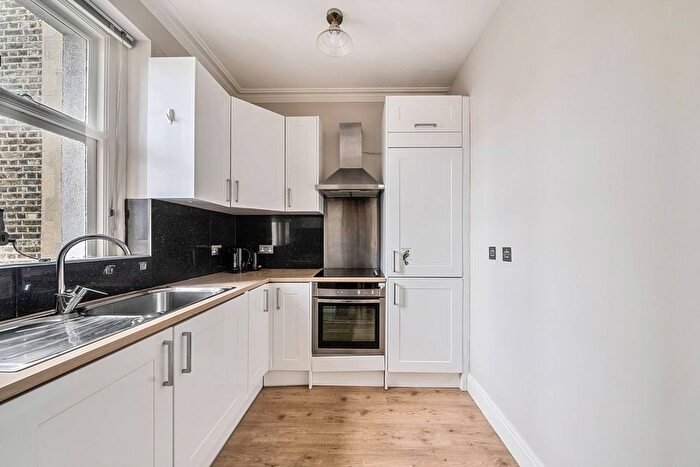 Studio To Rent In Queens Gate, South Kensington, London, SW7