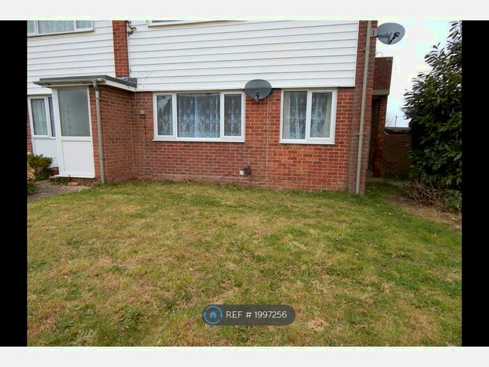 2 Bedroom Flat To Rent In Brewers Lane, Gosport, PO13