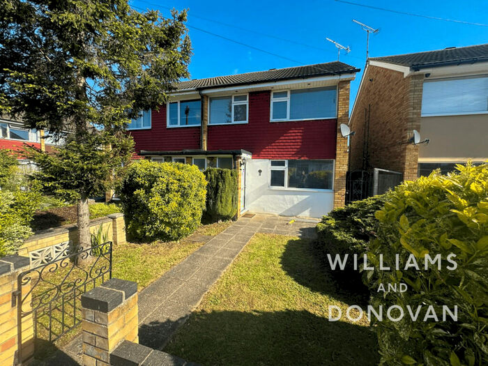 3 Bedroom Semi-Detached House To Rent In Bramble Road, Leigh-on-Sea, SS9