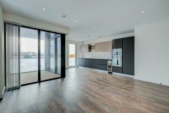 Studio To Rent In Grafton Quarter, Croydon, London, CR0