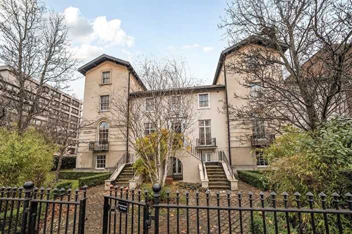 2 Bedroom Flat To Rent In Eldon Lodge, Kings Road, Reading, RG1