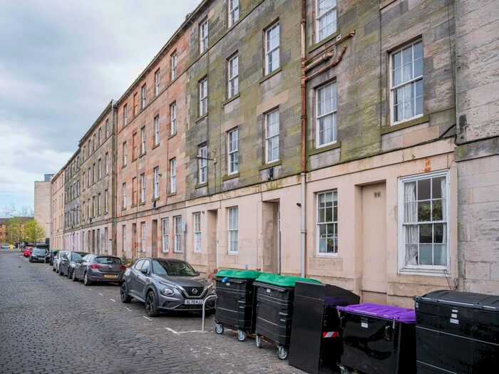 1 Bedroom Flat To Rent In Parkside Street, Edinburgh, EH8
