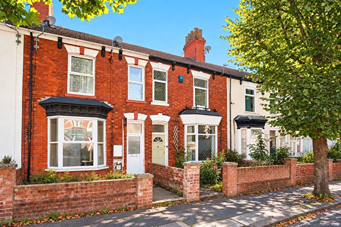 3 Bedroom Terraced House For Sale In Hainton Avenue, Grimsby, Lincolnshire, DN32