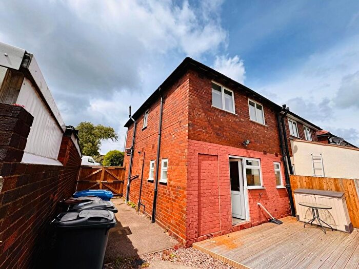 3 Bedroom Semi-Detached House To Rent In New Road, Burntwood, WS7